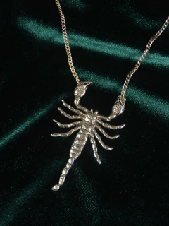 Joya amuleto: Dije Escorpión collar