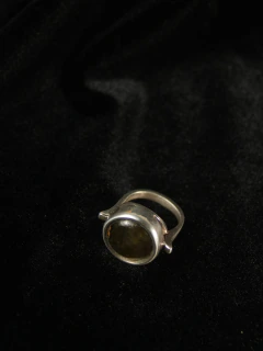 Joya amuleto: anillo egipcio en plata con labradorita (pieza única) - comprar online