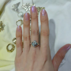 Joya amuleto: anillo corazon sagrado - tienda online