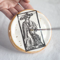 Porta sahumerios de ceramica TAROT, varios modelos en internet