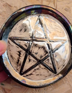 Plato de ceramica RUEDA ZODIACAL con tornasol y oro, SIGNOS - tienda online