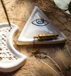 Plato de ceramica RUEDA ZODIACAL con tornasol y oro, SIGNOS - comprar online