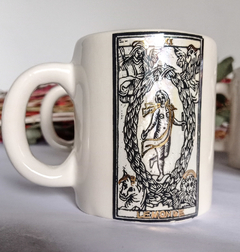 Imagen de Taza Tarot de ceramica, Base Blanca con tornasol y oro