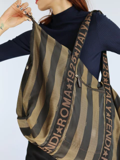 BOLSA FENDI NYLON PEQUIN BAG - loja online