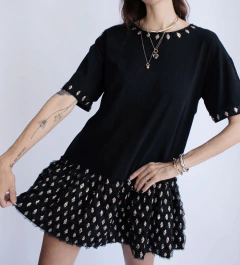 Camiseta Glamour Upcycling - Frou Frou Vintage – Vintage Store