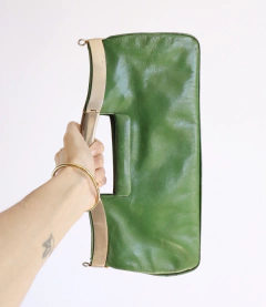 Bolsa verde Iara na internet