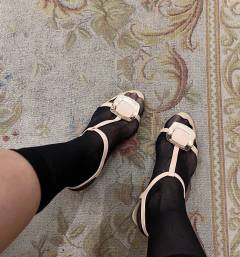 Sandália Roger Vivier na internet