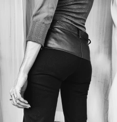 Calça 00’s Vintage Balenciaga - Frou Frou Vintage – Vintage Store