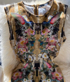 Vestido Alexander Mcqueen Hummingbird na internet