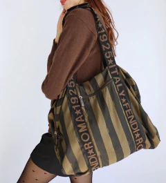 BOLSA FENDI NYLON PEQUIN BAG na internet