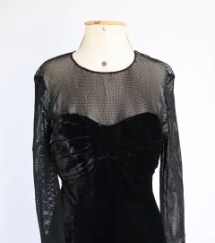 Vestido 90’s Vintage Nina Ricci na internet