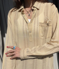 Blusa Yves Saint Laurent Vintage na internet