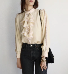 Camisa em seda Vitoriana