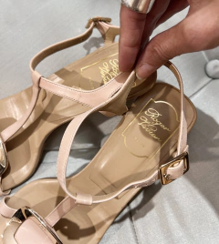 Sandália Roger Vivier