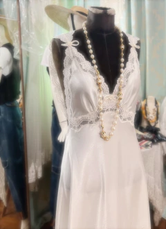 Slip Dress Valentino Anos 80 na internet