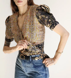 Blusa envelope Tilty