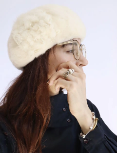 Vintage Berret Mink on internet