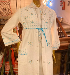 Robe de piquê bordado Chez Max - loja online