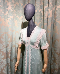 Imagem do Set Vintage de Robe e Camisola em seda