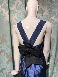 Vera Wang Dress - online store