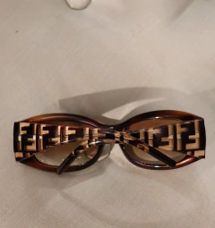 Óculos mascara Fendi