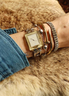 Relógio Tank Swatch na internet