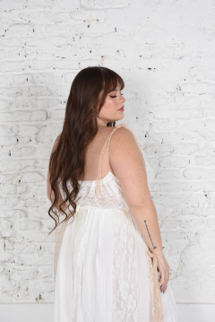 VESTIDO ORQUIDEA BLANCA PATCHWORK - CAROLA CORNEJO BOUTIQUE SUSTENTABLE