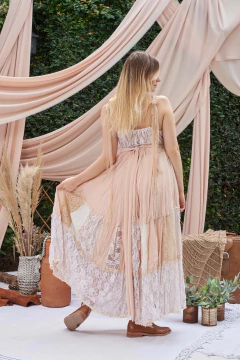 VESTIDO MAGNOLIA PATCHWORK NUDE - CAROLA CORNEJO BOUTIQUE SUSTENTABLE
