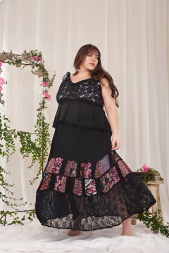 TOP MAGNOLIA ENCAJE NEGRO