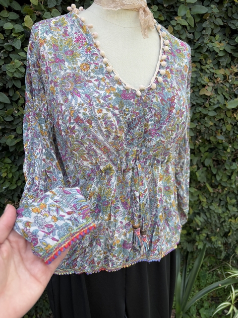 BLUSA GASA ESCOTE V TALLE S - comprar online