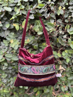 MINI BAG BOHO DE TERCIOPELO - CAROLA CORNEJO BOUTIQUE SUSTENTABLE
