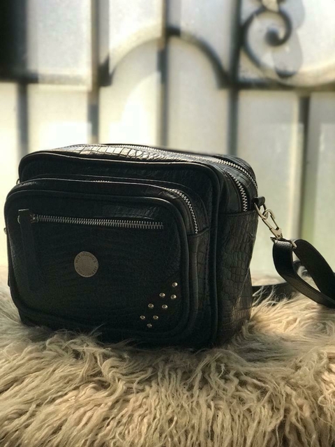 Kendra 2.0 Negra con tachas