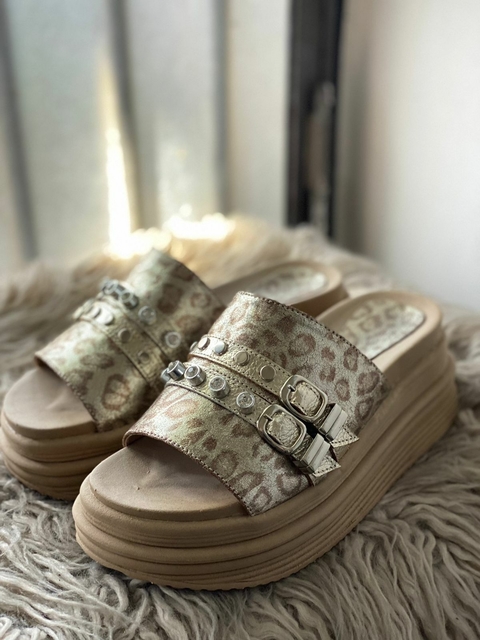 Sandalias Karol G Platino Print