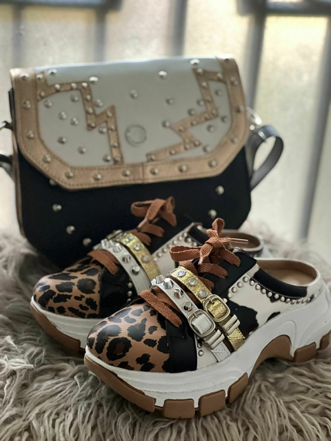 Conjunto Cartera MOCHILA Karen Plata y Suecos Print Cow
