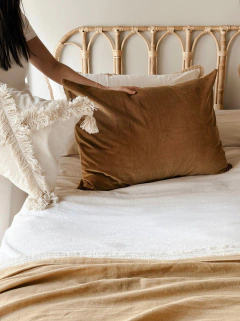 Imagen de Almohadón Antonia frente pana