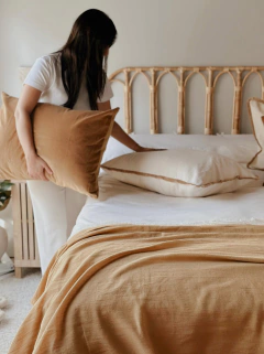 Almohadón Antonia frente pana