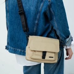Bandolera Asia Tela Impermeable Beige - Satchel