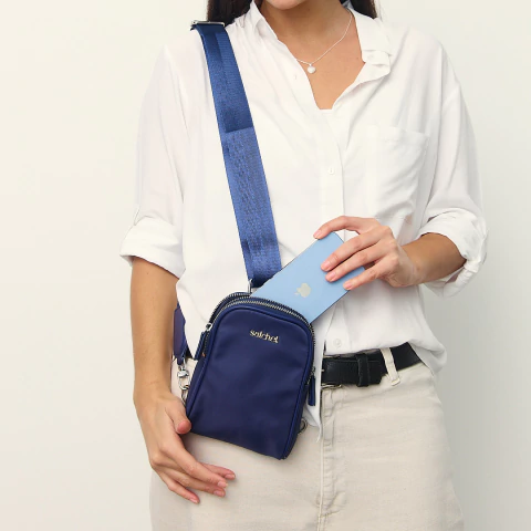 Morral Unisex Play Tela Impermeable Azul - comprar online