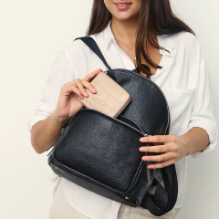 Mochila Camille Cuero Essentials - comprar online