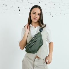 Riñonera Cleo Impermeable Negra + cinta rayada - tienda online