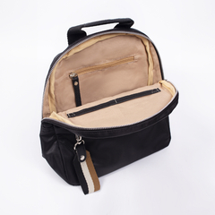 Imagen de Mochila Olivia Tela Impermeable