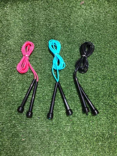 SOGA DE SALTO CABLE DE PVC - MANGO PVC - TRAIN FITNESS
