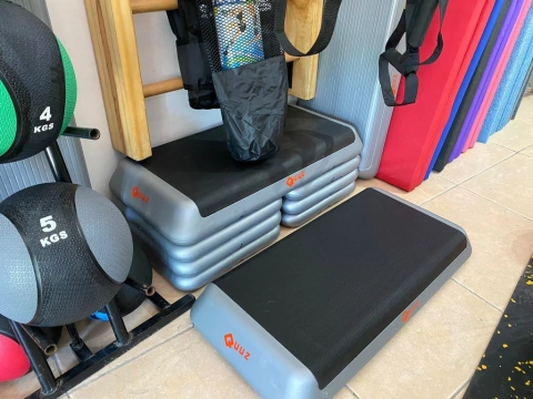 MINI STEP CON GOMA ANTIDESLIZANTE - 75X37X10 CM