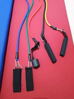 SET DE 5 BANDAS CON AGARRES PARA MANO Y PIE