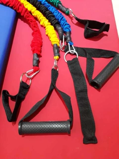 SET X 5 BANDAS ENFUNDADAS CON MOSQUETONES + 2 MANIJAS + 2 TOBILLERAS/MUÑEQUERAS + SOPORTE DE PUERTA - NACIONAL - comprar online