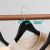 Percha Madera Premium Pack X10 Laquedas Negra Gancho Metal - Tienda West