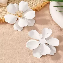 A159112 Flores grandes metálicas Blanco en internet