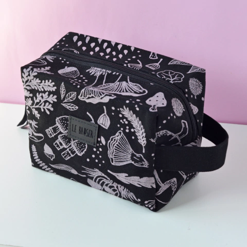 Necessaire Cubo Hongos Negro