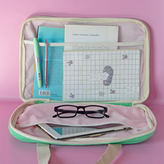 Funda Porta Netbook Marino Menta en internet