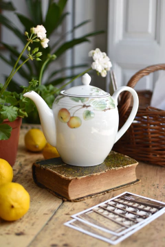 Tetera de porcelana Noritake capacidad para 6 tazas